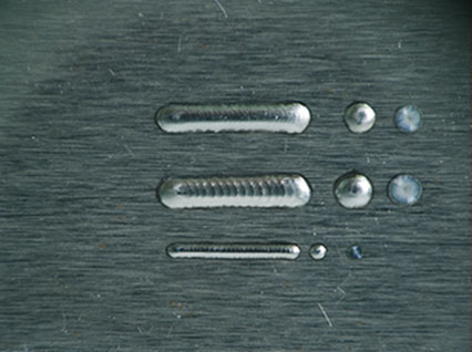 <a href='http://www.ch3344.cn/product/3.htm' class='text_a'>模具激光焊機</a>修復(fù)鏡面模具效果